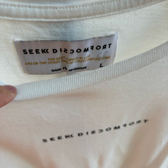 Seek Discomfort cotton t-shirt size L - Picture 7 of 7